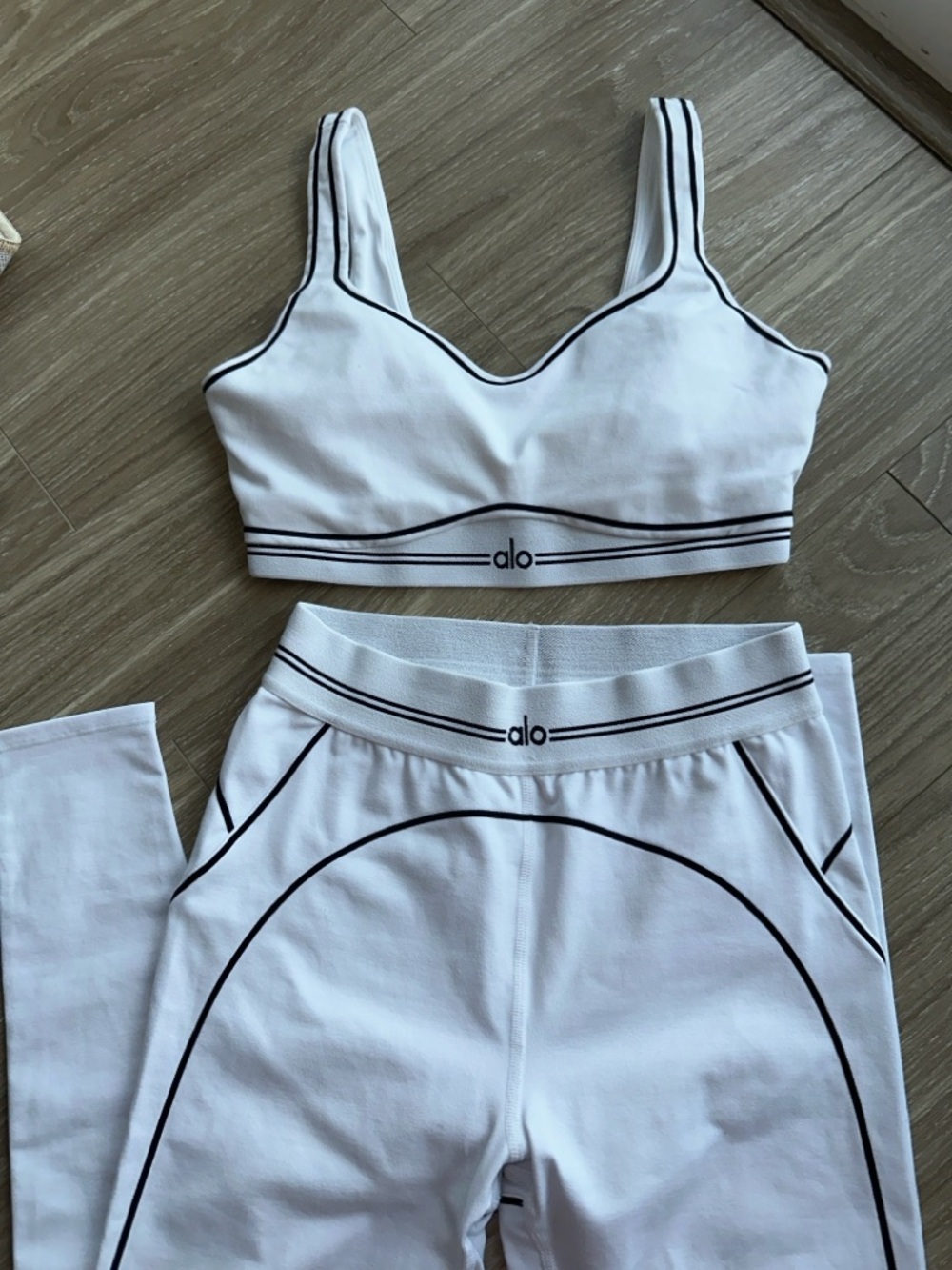 ALO Yoga White Sports Bralette with Black Contrast Piping